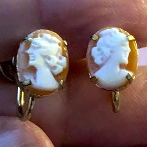 Vintage Rare 14K Gold Filled Screw-Back Cameo Earrings